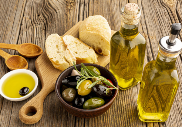 Τα φαγητά της Καθαράς Δευτέρας | Ελιές και τουρσιά